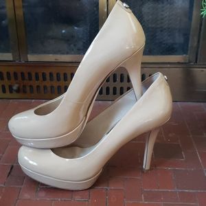Women's shoes